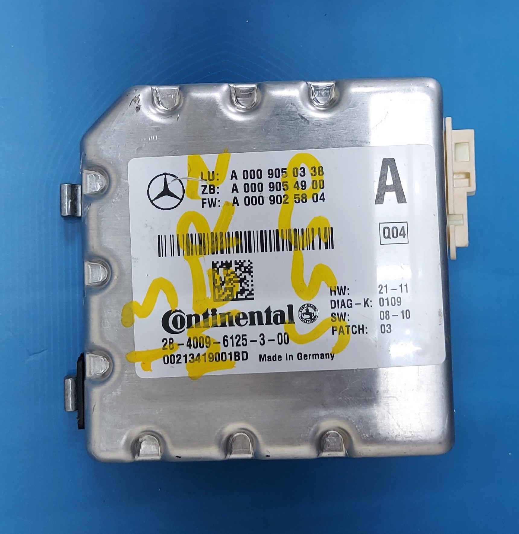 10-16 Front Camera - Mercedes-Benz C-E-S-SLK (000-905-72-02) / #B004